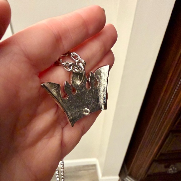 Queen 👸🏼 Crown Bling Necklace - Picture 4 of 4